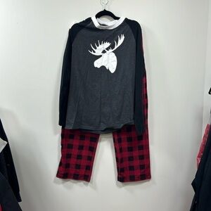 Christmas Pajamas, Size Medium Lola, And Taylor